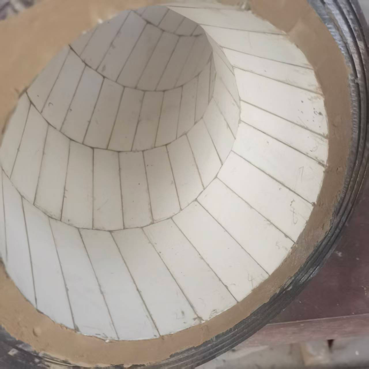 贴片型耐磨陶瓷管道